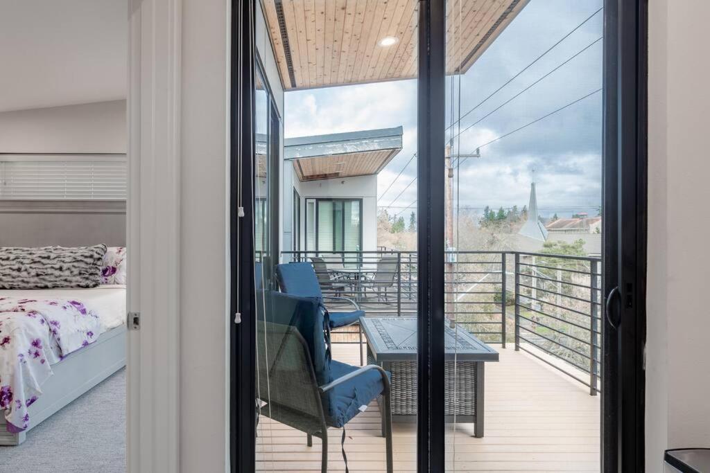 West Seattle's Modern Townhome Casa vacanze