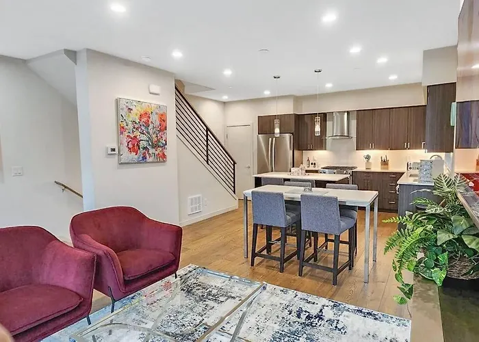 West Seattle\'S Modern Townhome
