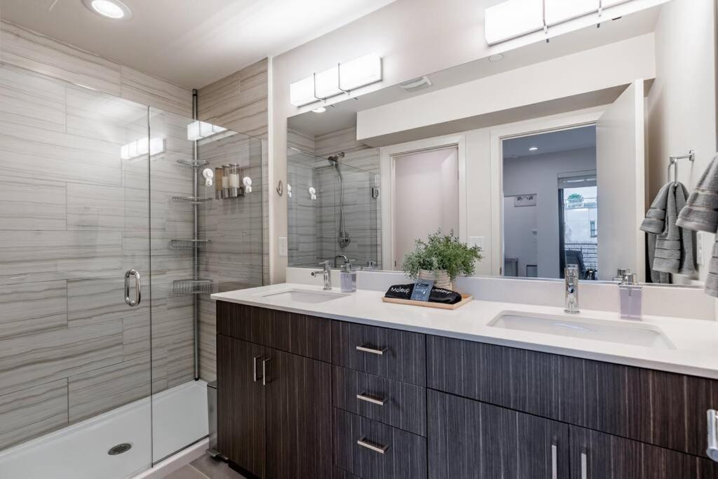 Hébergement de vacances West Seattle's Modern Townhome