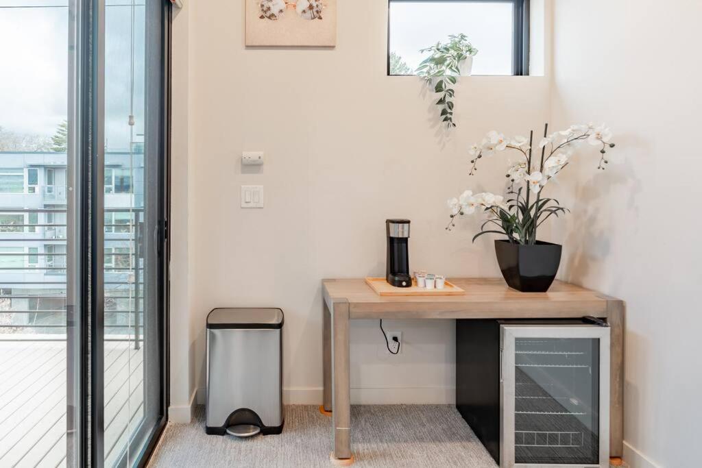 West Seattle's Modern Townhome Hébergement de vacances *